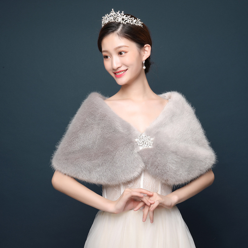 女性ブライダルショールの結婚式の岬冬暖かいボレロマントコート - Winter Clothing Pk のレビューと価格